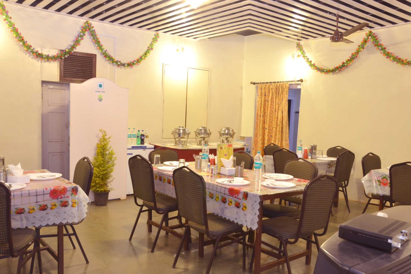 Satkar Hotel Mahabaleshwar Restaurant