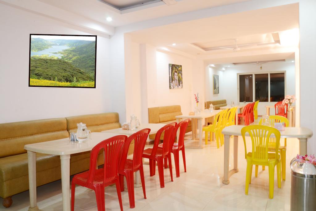 Sv Inns Dwarkadhish Resort Mahabaleshwar Restaurant